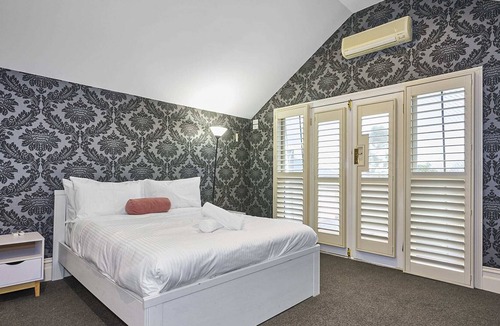 Moonee Ponds House | Bowen Street Family Retreat with Pool