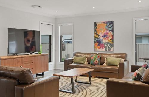 Calare House | Bowman Retreat Modern Family Home