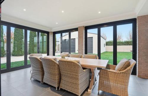 Calare House | Bowman Retreat Modern Family Home