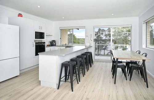 Maroochydore Apartment | Bradman Ave Gem: River Views & Outdoor Activities