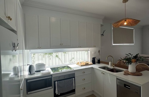 Port Macquarie Villa | BRAND NEW 2 Bedroom Coastal Villa Great location short walk to Shelly Beach