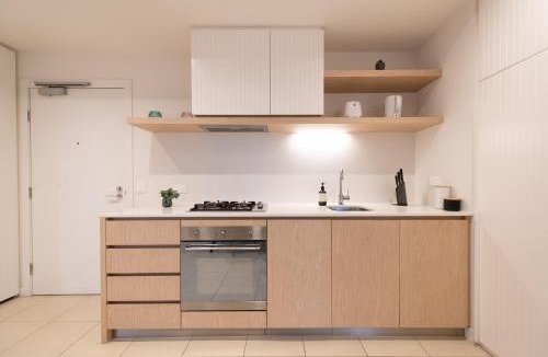 Caulfield North Apartment | Brand new 2BR2BA Caulfield parkbalcony poolgym
