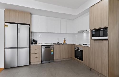 Cannington Apartment | Brand-New 3-Bed Apartment with Scenic Views