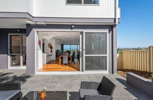 Kiama House | Brand new house, amazing views, walk to the beach!