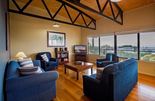Gracetown House | Breakaway - Bay Views Games and Beach Bliss