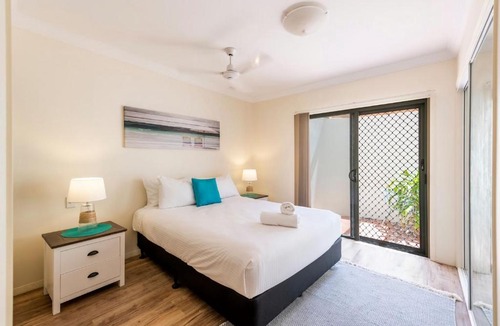 Yamba Apartment | Breakers 1-3- Stone Real Estate Yamba