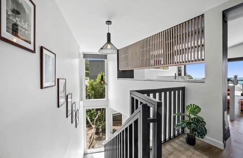 Lorne House | Breakers 4