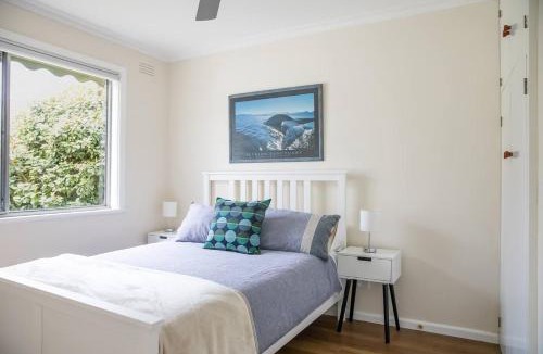 Ocean Grove House | Breezy Beach Shack Footsteps to Sand and Surf