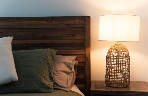 Stuart Park Apartment | Breezy Treetop Escape in Stuart Park - 3 beds
