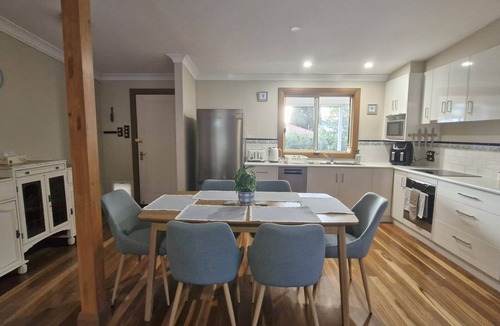 Yankalilla House | Bridget's Cottage (20 character)