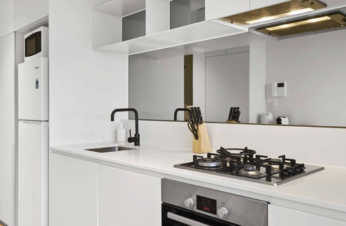 South Melbourne Apartment | Bright 1-Bed Stay Near Crown Melbourne