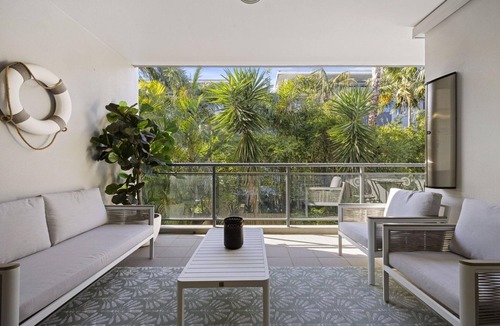 Narrabeen Apartment | Bright 2-Bed Apartment Near Narrabeen Beach