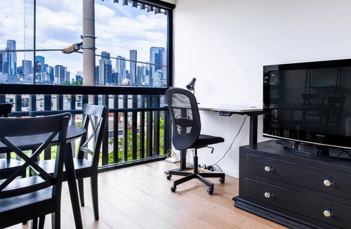 West Melbourne Apartment | Bright City View Apartment West Melbourne