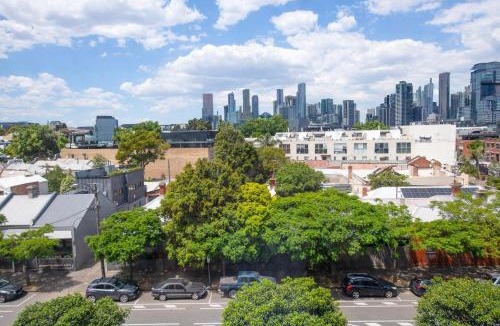 West Melbourne Apartment | Bright City View Apartment West Melbourne