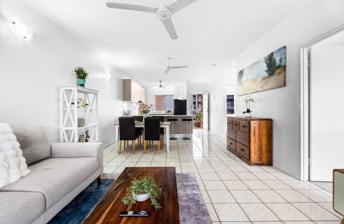 Millner Apartment | Bright & Cozy Apartment - Central - Modern