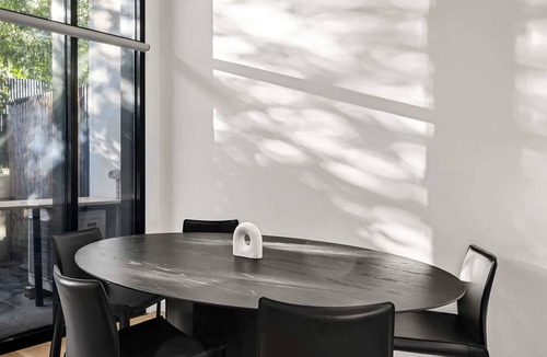Brunswick East Apartment | Bright Inner-North Stay with Pool Access