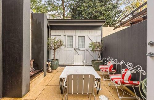 Redfern Apartment | Bright Redfern Terrace Near CBD & Train Station