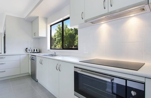 Bright House | BrightAway - Located in Bright, Victoria