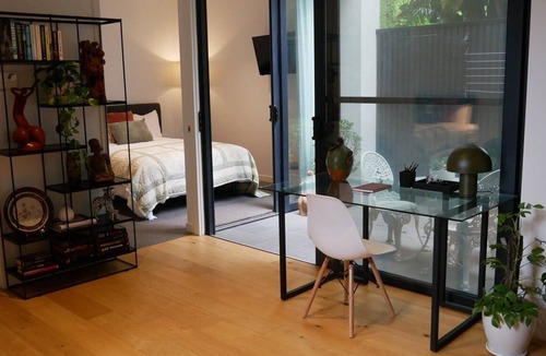 Middle Park Apartment | Brilliant 2BRM, Fully Renovated Art Deco Classic
