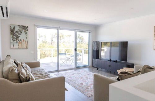 Inverloch House | Broadbeach House Inlet - Winter Promo Stay 3 pay 2