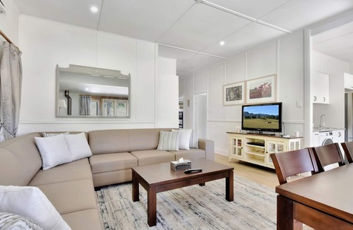 Pokolbin House | Brokenback Vineyard Estate