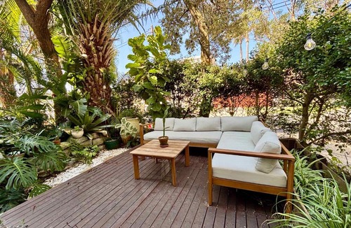 Bronte Apartment | Bronte Beach 500m - 2BR - access to rooftop with Ocean Views