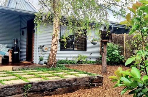 Ocean Beach Apartment | Brushwood Studio - Eco Hideaway - Denmark WA