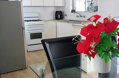Mandurah House | Budget Friendly Accommodation near the Train Station Cosy Private Rooms