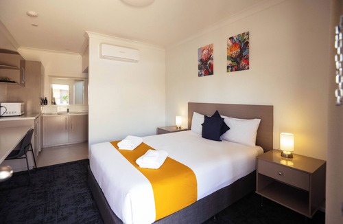 Mount Isa City Hotel | Burke and Wills Mt Isa Motel