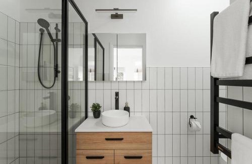 Burnie House | Burnie Retreat - Coastal Comfort Awaits