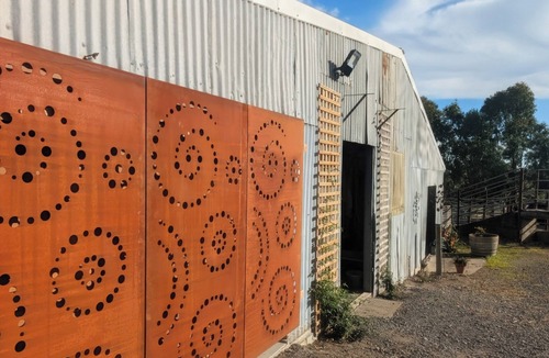 Korumburra Cottage | BURRA BRAE TINY HOME FARM STAY - CLYDESDALES & HIGHLANDS