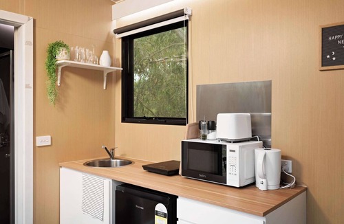 Cashmore House | Bushland Haven by Tiny Away