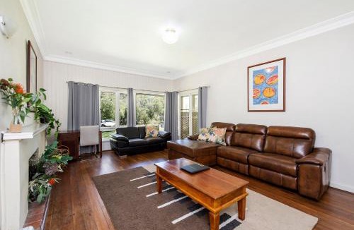 Busselton House | Busselton River Cottage with WiFi