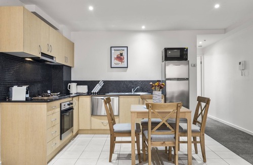 Fitzroy Apartment | Bustling Fitzroy Eateries and Bars Nearby