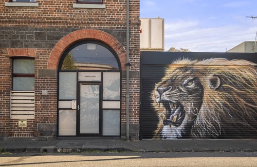 Fitzroy Apartment | Bustling Fitzroy Eateries and Bars Nearby