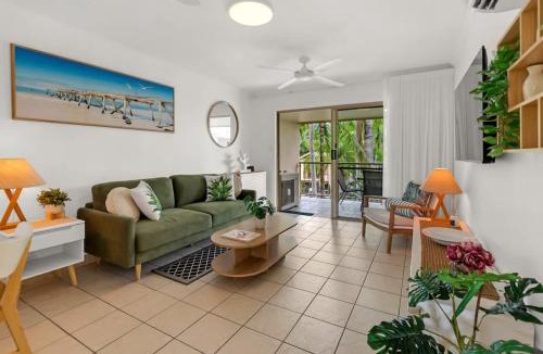 Port Douglas Apartment | Butterfly Escape - Poolside Stay near Beach & Dining