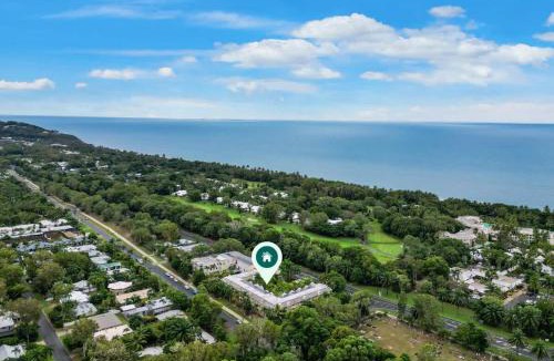 Port Douglas Apartment | Butterfly Escape - Poolside Stay near Beach & Dining