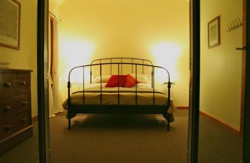 Castlemaine House | Butterworth Cottage