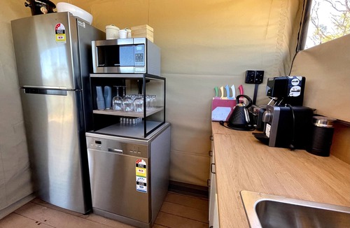 Morgan Cabin | Byrne Vineyards - Eco Suites 3 Tent Package