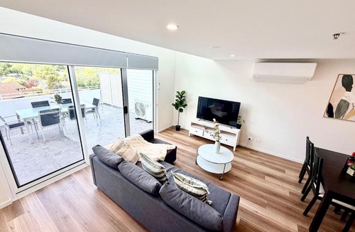 Giralang Apartment | C02-Diamond Loft 2BR apart, elevated living style