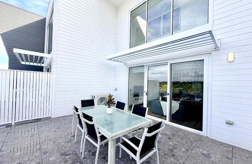 Giralang Apartment | C02-Diamond Loft 2BR apart, elevated living style
