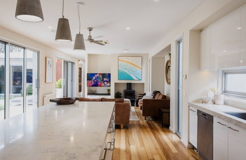 Ocean Grove House | Caanluje; Spa 40 degrees! Heated pool, sleeps 10