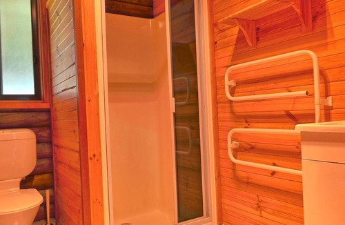 Adaminaby House | Cabin 2 - Snowy Accommodation