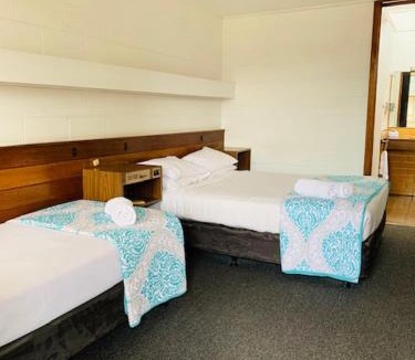 Hamilton Hotel | Caledonian Hotel Motel
