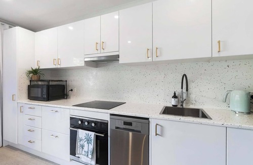 Palm Cove Apartment | Calm Cove - Poolside Living near Palm Cove Beach