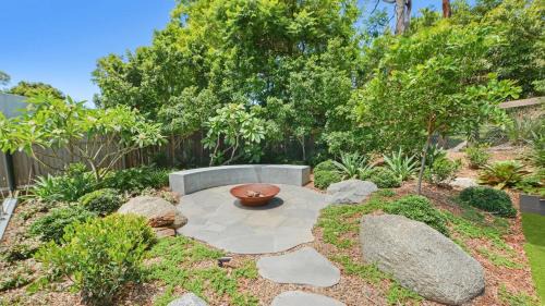 Macmasters Beach House | Calma By The Sea - Family Retreat With Pool