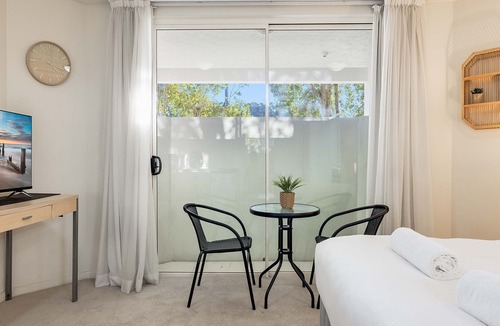 Battery Hill House | Caloundra Central Apartments Unit 2062 Battery Hill