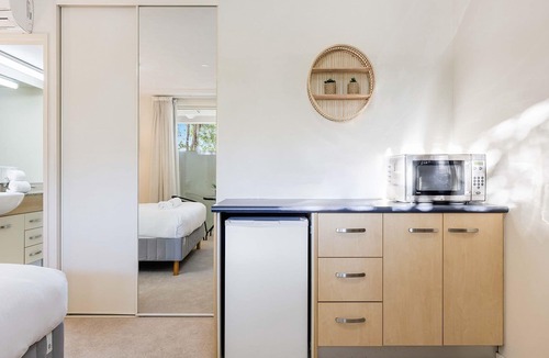 Battery Hill House | Caloundra Central Apartments Unit 2062 Battery Hill