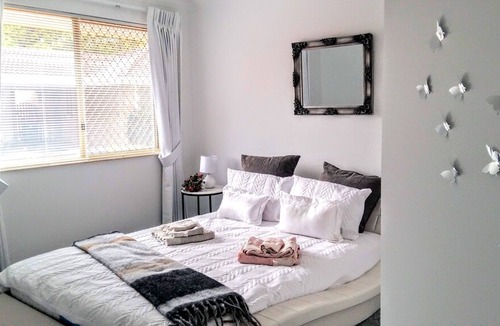 Dianella House | Camelias Boutique Cottage in Dianella