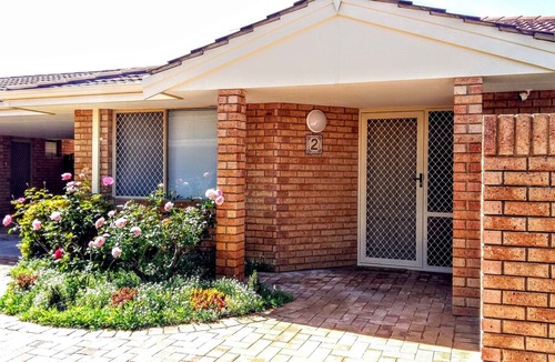Dianella House | Camelias Boutique Cottage in Dianella